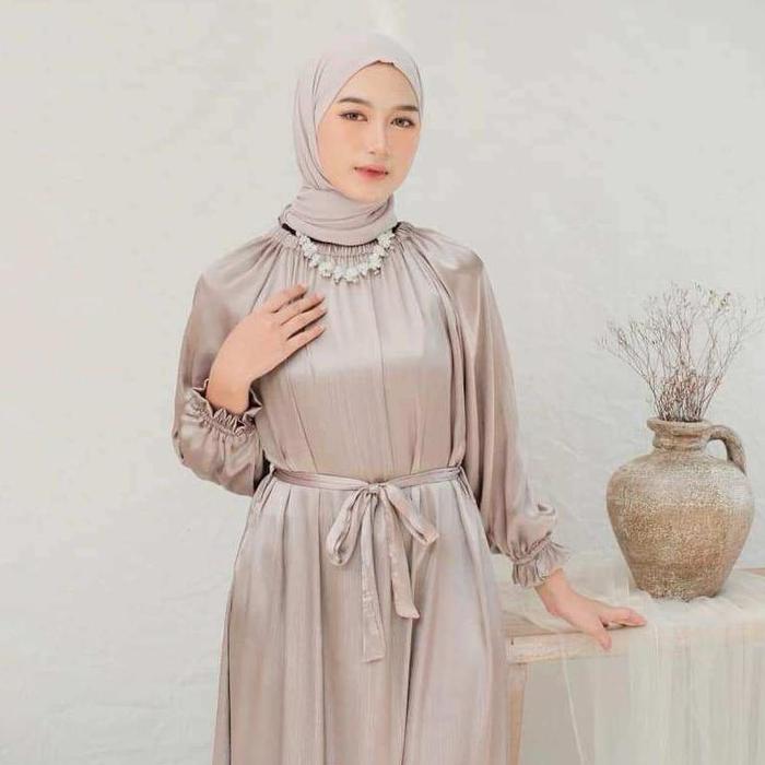 GAMIS SHIMMER / SAUQIA DRESS / DRESS CRADENZA SHIMMER SILK / GAMIS LEBARAN 2024