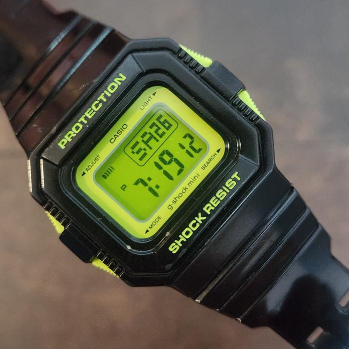 Jam tangan G Shock Mini second