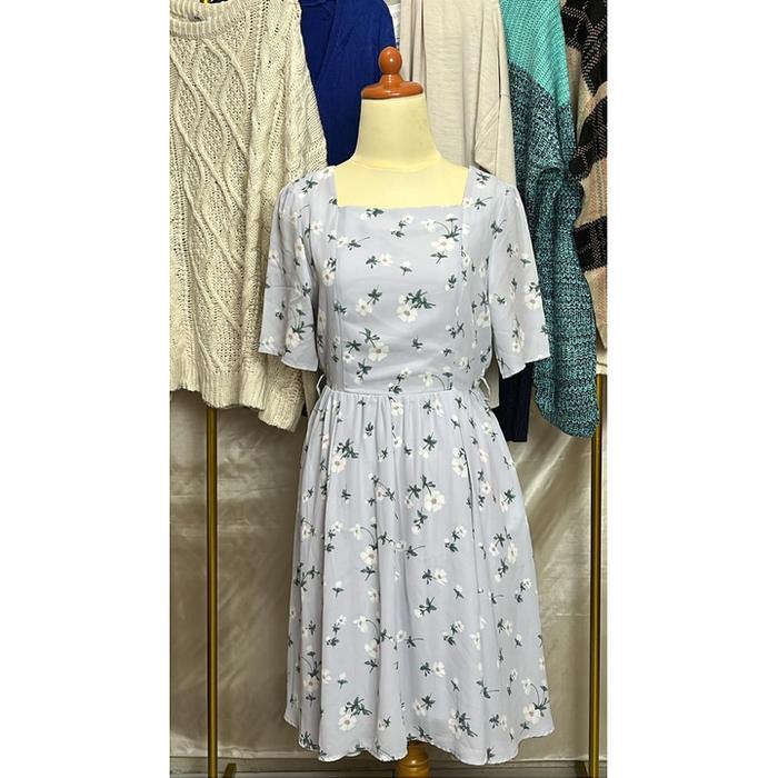 Etalase Live Tiktok Baju / atasan / blouse / crop top/ dress / kemeja thrift perempuan premium