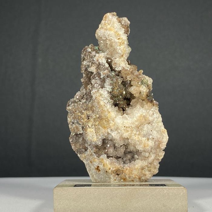 140Gr Natural Geode Quartz Crystal - Geode Crystal - Gems collection