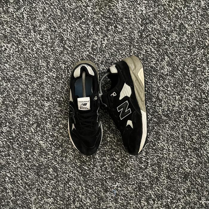 New Balance 580 black SZ 42.5 second shoes