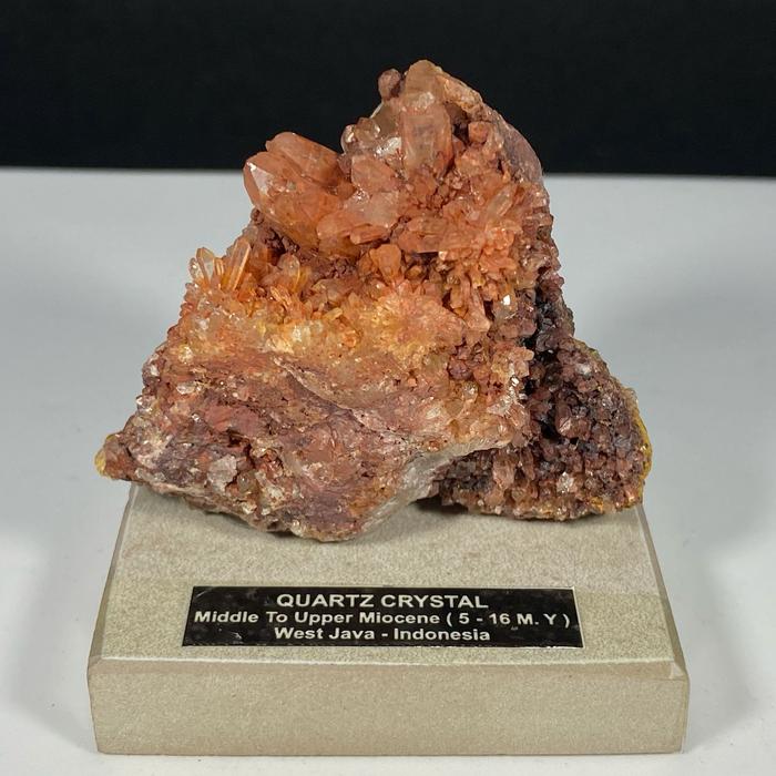 147Gr Natural Geode Quartz Crystal - Geode Crystal - Gems collection