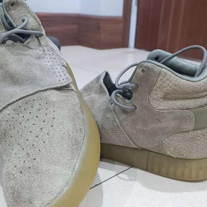 Adidas tubular size 43, kulit suede, ori second minus pemakaian