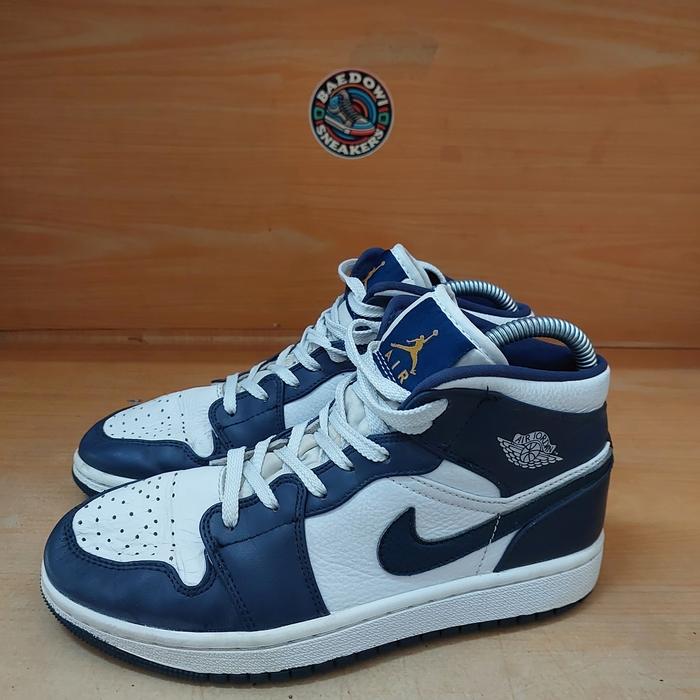 Sepatu Second Original AJ1 Mid Obsidian Size 37,5