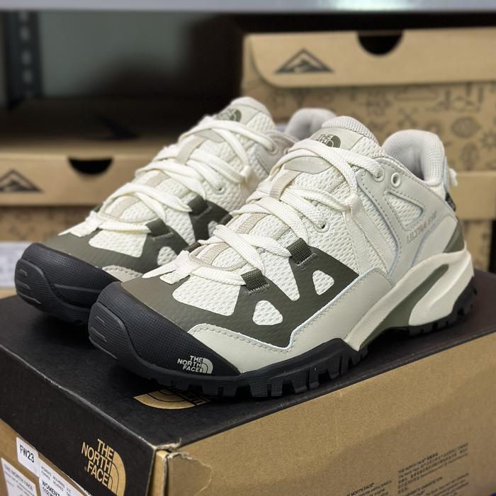 The North Face Women’s Ultra 112 WP - Gardenia White/Sandstone | NF0A81929X1 | 100% Original TNF Sep