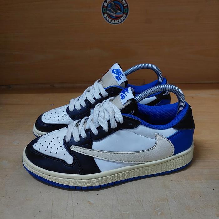 Sepatu Second Original Nike AJ1 Low Size 37,5