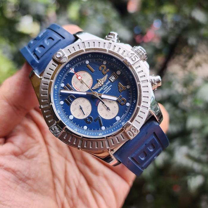 Breitling Super Avenger Chronograph Blue Diall