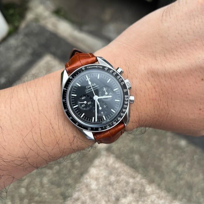 Omega Speedmaster Moonwatch Sapphire 2022 mov.3861
