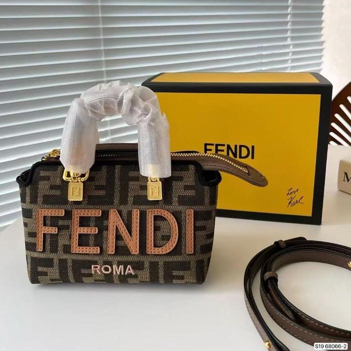 [ BEST ] METRO GROSIR 4946 Tas Wanita Tas Selempang Import Tas Fashion Pesta Elegan (FREE BOX & SERT