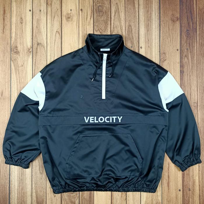 Jaket Colza hitam (kantong depan)
