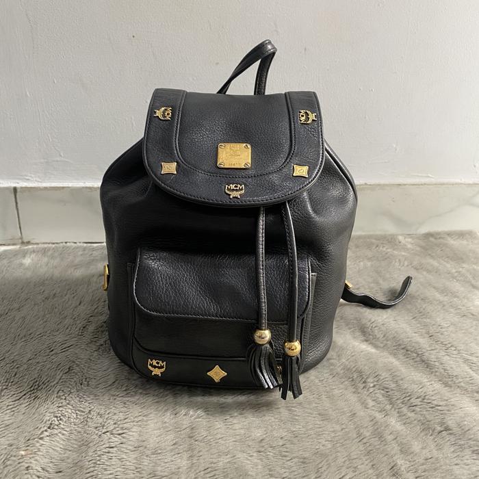 Ransel hitam kulit dr mcm preloved