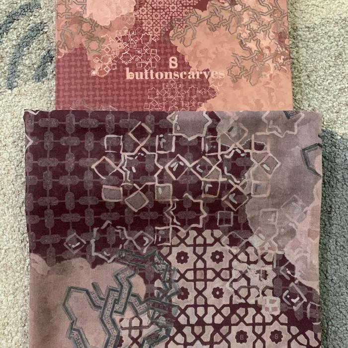Buttonscarves original preloved - Haramain voal square - berry