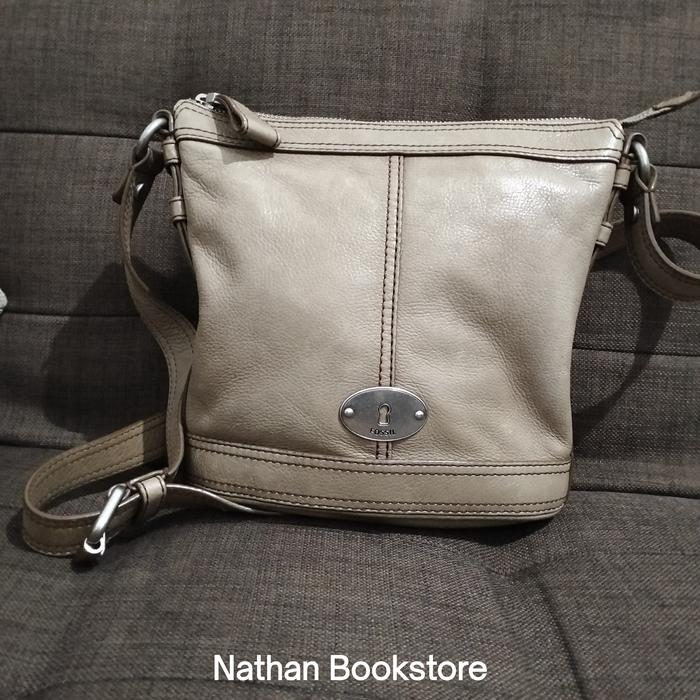 [Link CO tas Fossil] Preloved | Ori | Fossil Crossbody Beigh Maddox Bag - Size S | crossbody Bag | S