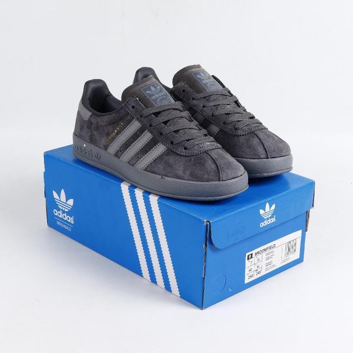 (SLPRDS) Sepatu Adidas Broomfield Grey