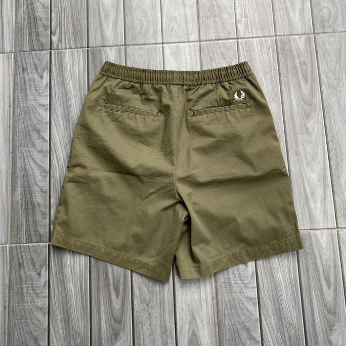 Celana pendek fred perry drawstring twill olive green