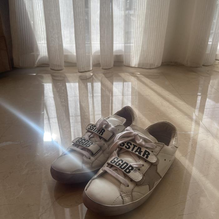 jacquemus toga pulla louis vuitton hermes prada chanel dior golden goose veja common projects toga p
