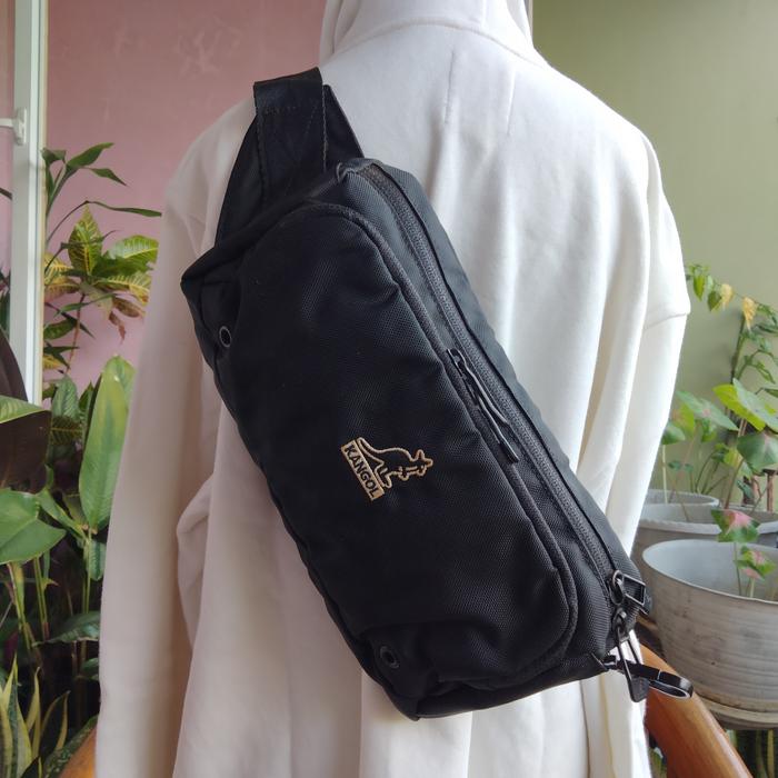 WB Waistbag Kangol Kanguru Hitam Pria