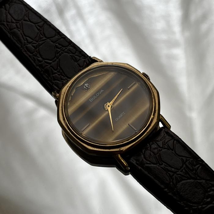 Bulova Tiger Eye quartz diamond marker