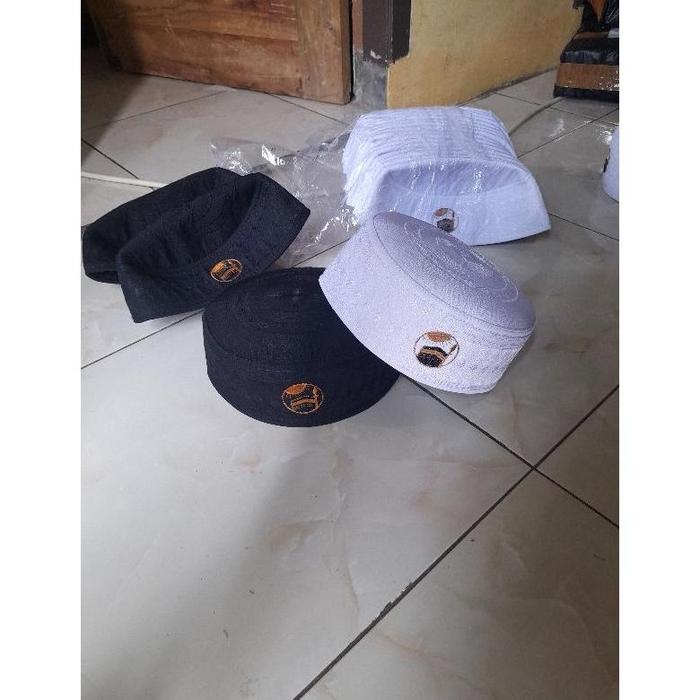 TERBARU!! 10pcs size 5-9 lengkap peci/kopiah/songkok haji logo ka'bah hitam/putih terlaris termurah 
