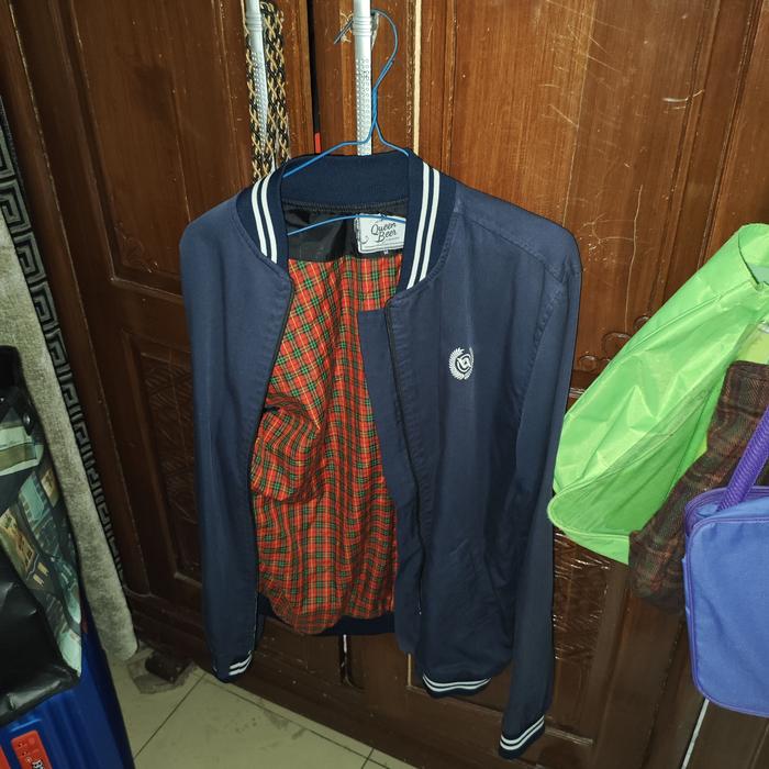 Jaket Bomber QueenBeer Queen Beer Preloved Second Bekas Size M