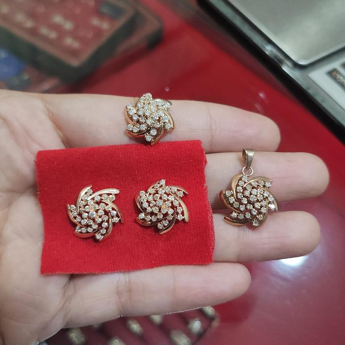 Berlian Medan ( Set Kipas Cincin Anting Liontin)