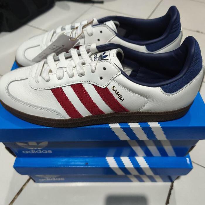 Adidas Classic Black Super Samba Leather Black with white Stripes Size 8,5uk 42 2/3 27 cm