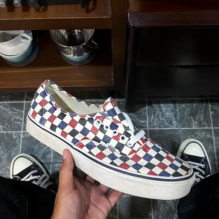 VANS AUTHENTIC WASHED CHILIPEPPER BNIB 100% ORIGINAL PT.NAVYA RETAIL INDONESIA.