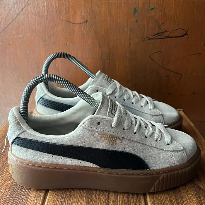Sepatu Second Original Puma Suede Girls Size 35,5/22cm