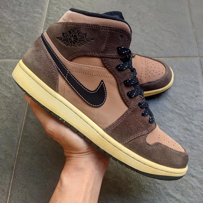 AJ1 mid earth tone preloved