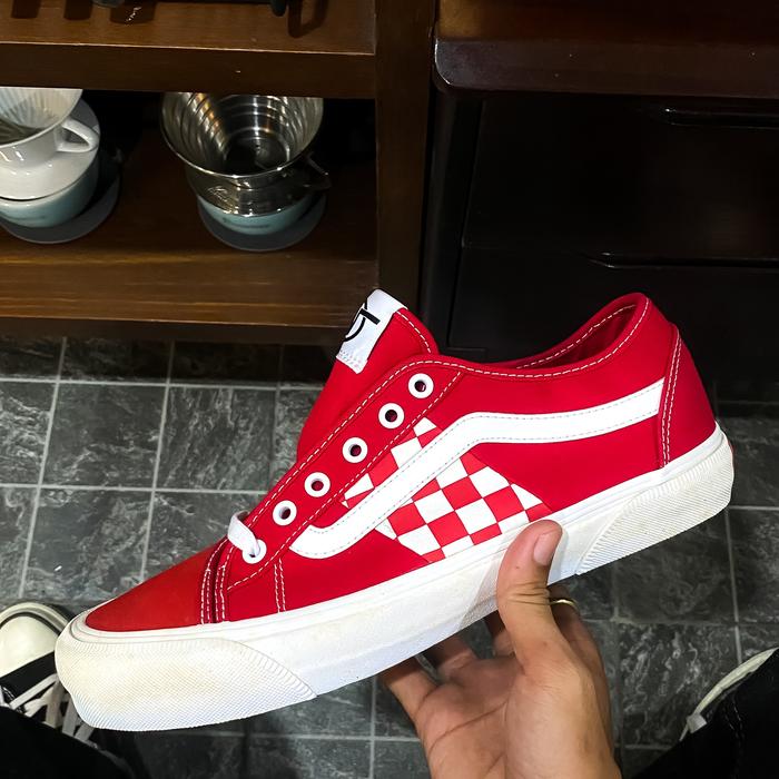 VANS BESS NI CHECK/RED/TRUE WHITE BNIB 100% ORIGINAL PT.NAVYA RETAIL INDONESIA.