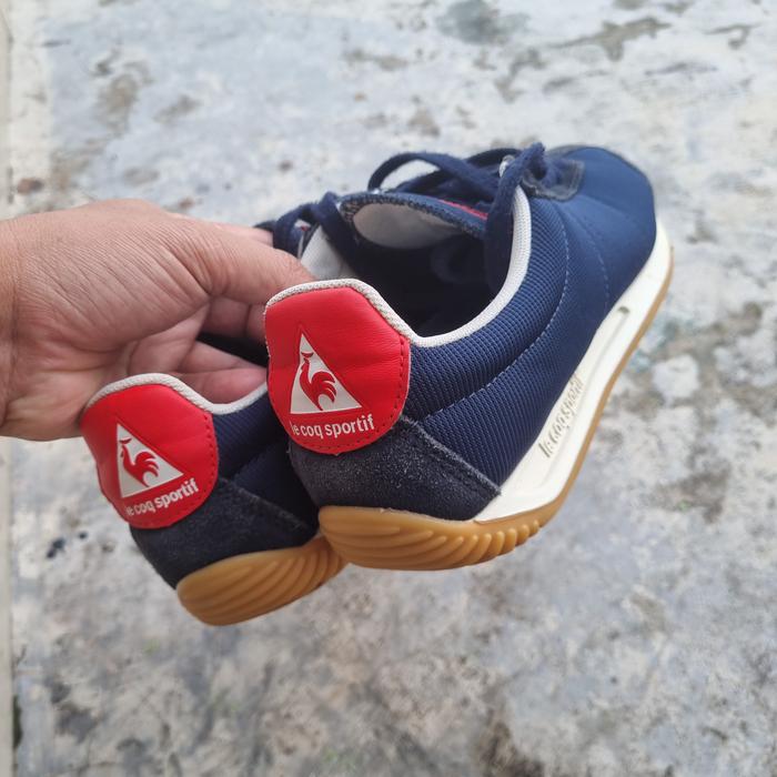 Sepatu Le coq sportif  preloved ukuran 40 25.5cm navi kulit nilon