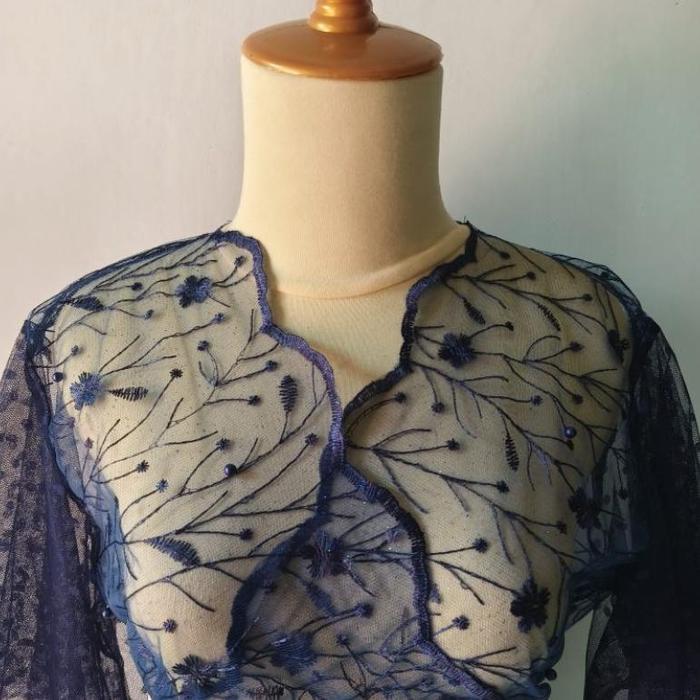 Crop outer brukat tile dottty