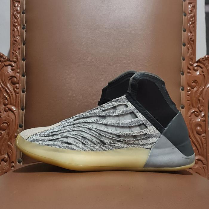 Adidas Yeezy Quantum Authentic