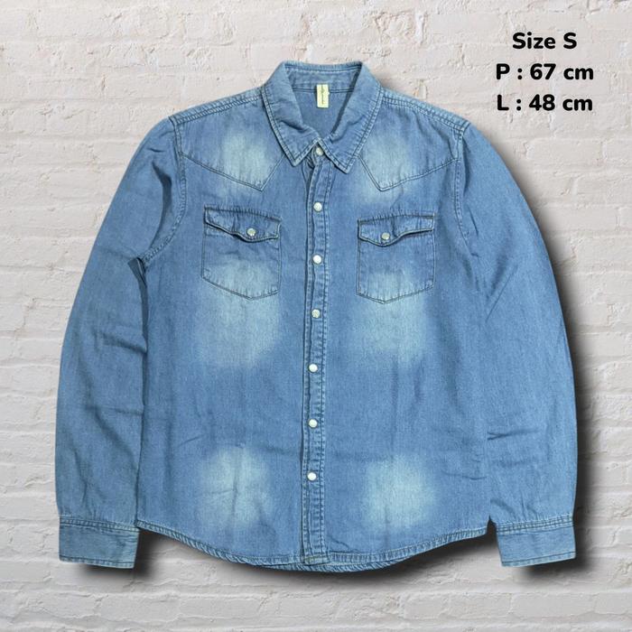 Size S Kemeja Panjang Denim Blue Washed Fading Second Preloved #K60