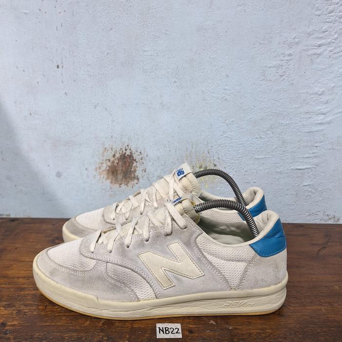 Sepatu second original New balance CT 300 size 42