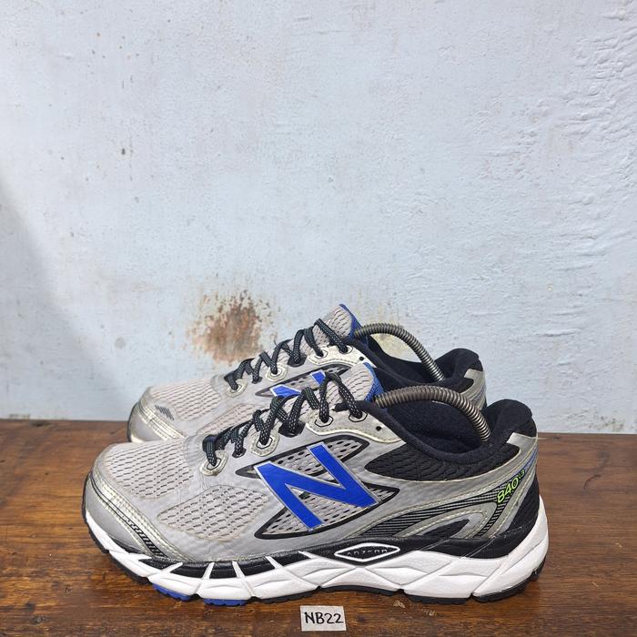 Sepatu second original New balance 840 size 42,5