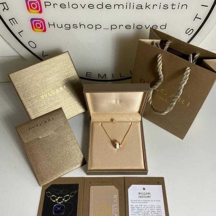 Preloved b.zero1 white ceramic gold pendant necklace Authentic