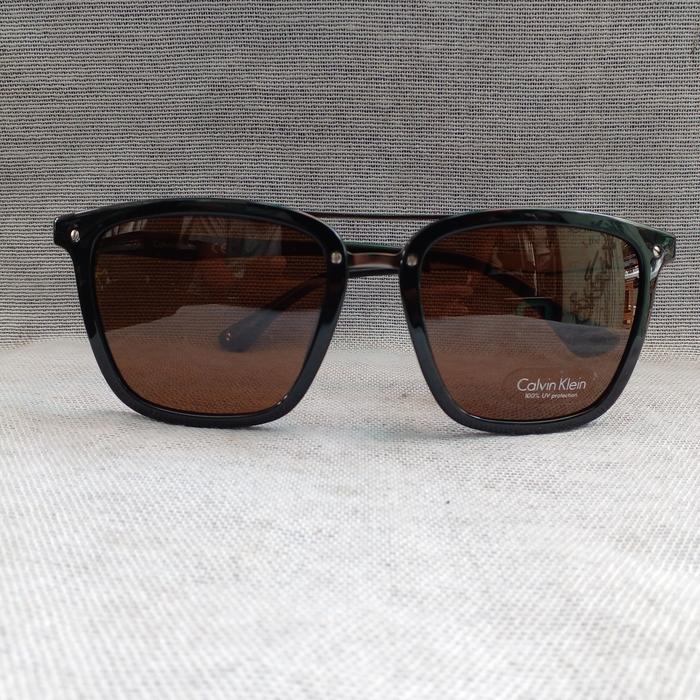 kacamata hitam CK1213S 214