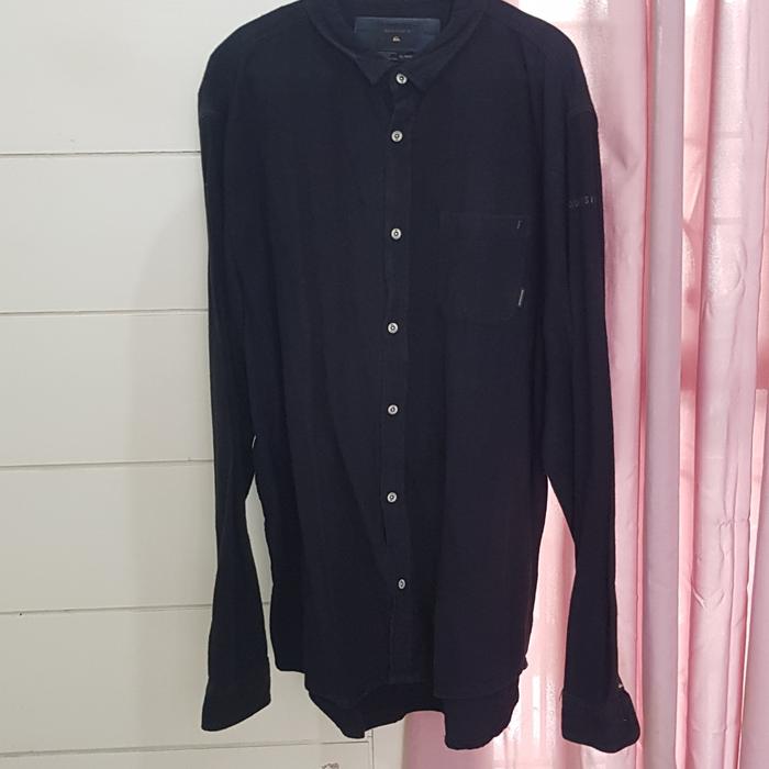 Kemeja Quiksilver flannel hitam Original - Size XL- Preloved - BU