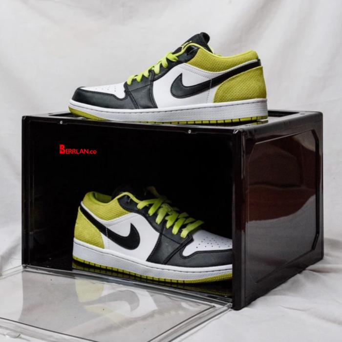Jordan 1 Low Cyber