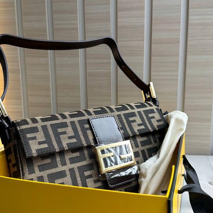 Fendi Vintage Baguette Bag