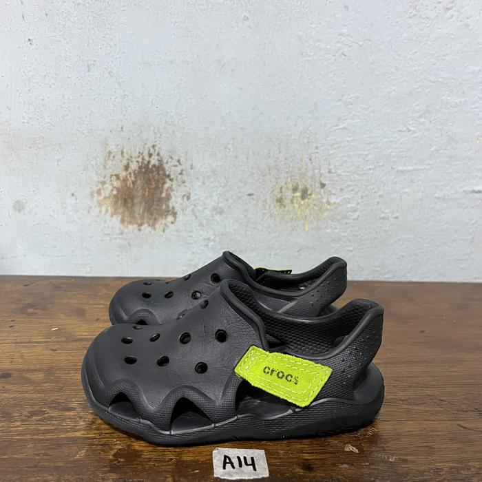 Sendal second ori Crocs swiftwater Size 23,5