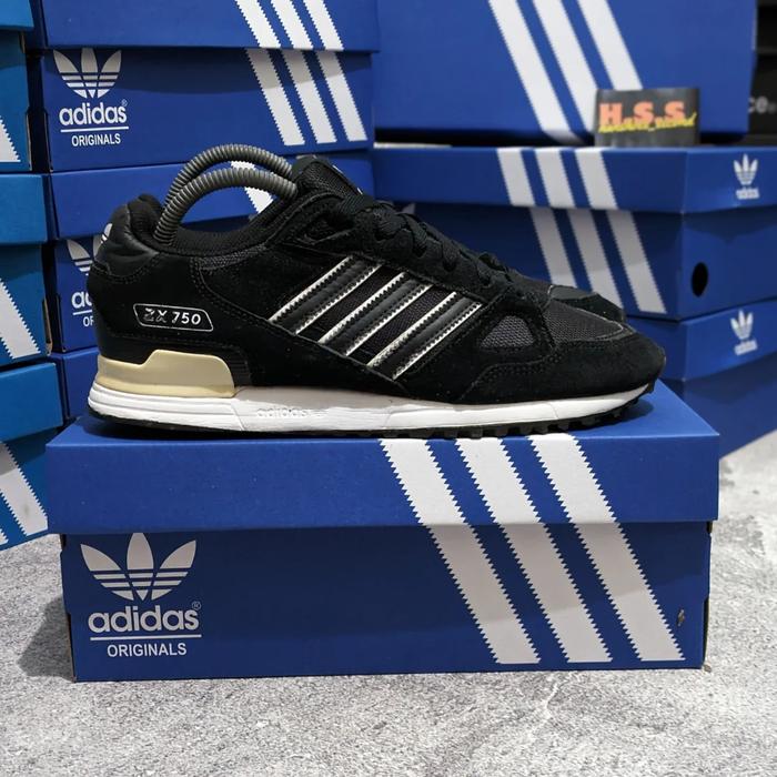 Sepatu second Adidas ZX 750 size 41
