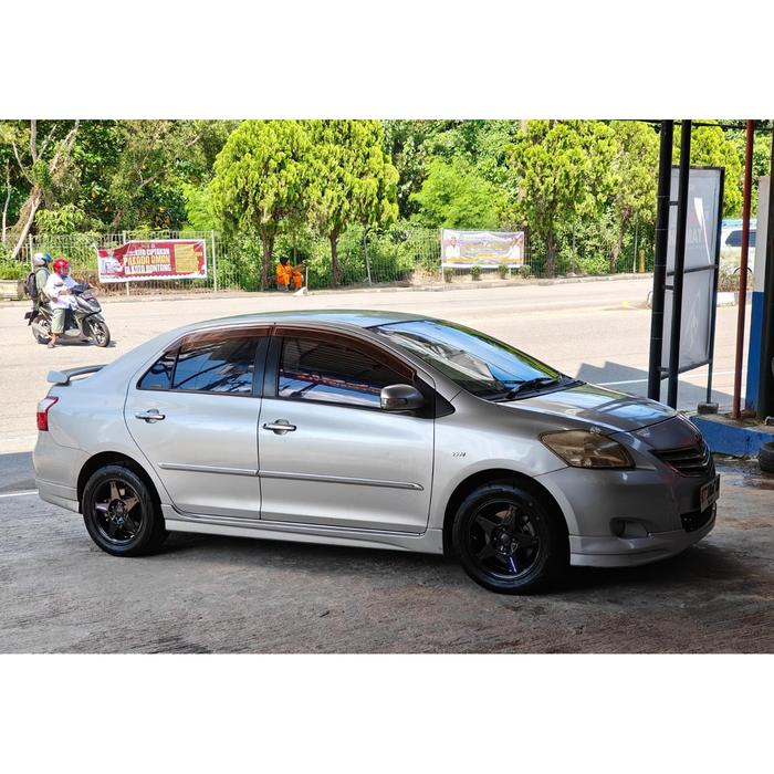 Velg dan ban mobil sidoarjo ring 15 4x100 jazz brio yaris freed mobilio agya ayla sigra calya city v