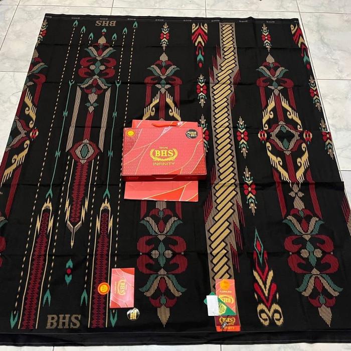 sarung tenun goyor bhs Infinity pka gold hitam