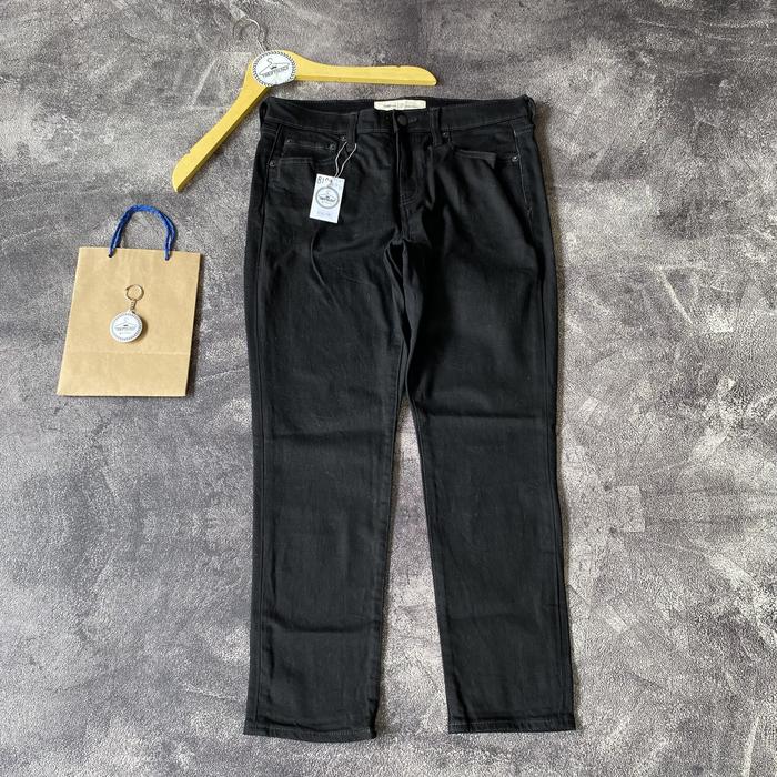 CELANA GAP 1969 (kode c818)