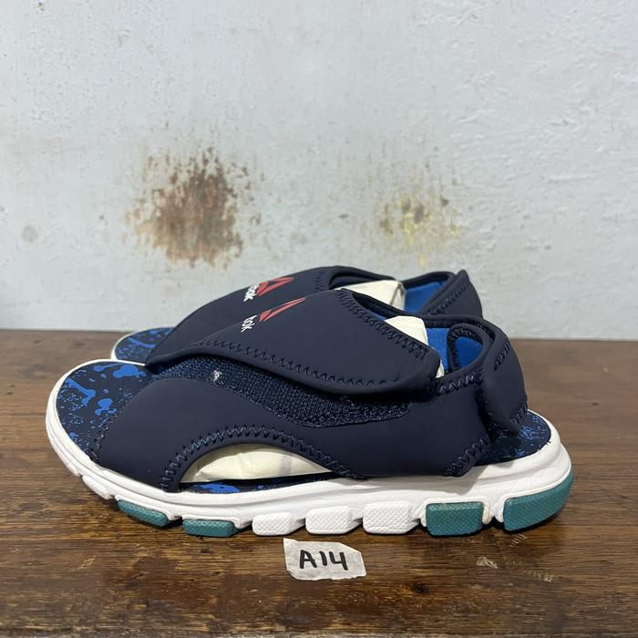 Sendal second ori Reebok size 29
