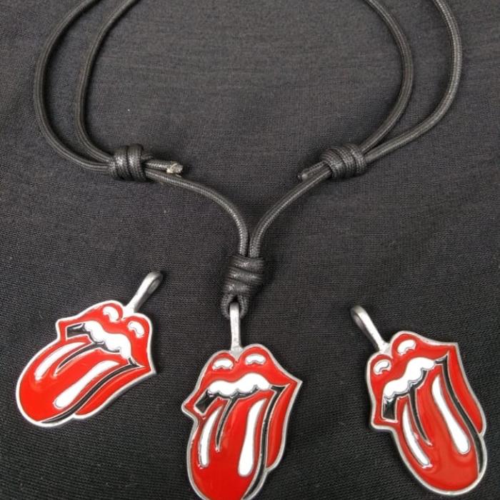 Kalung rolling stone