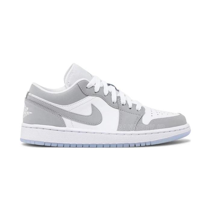 sepatu sneakers wmns air jordan low 1 white wolf grey authentic guaranted by sanmery.id