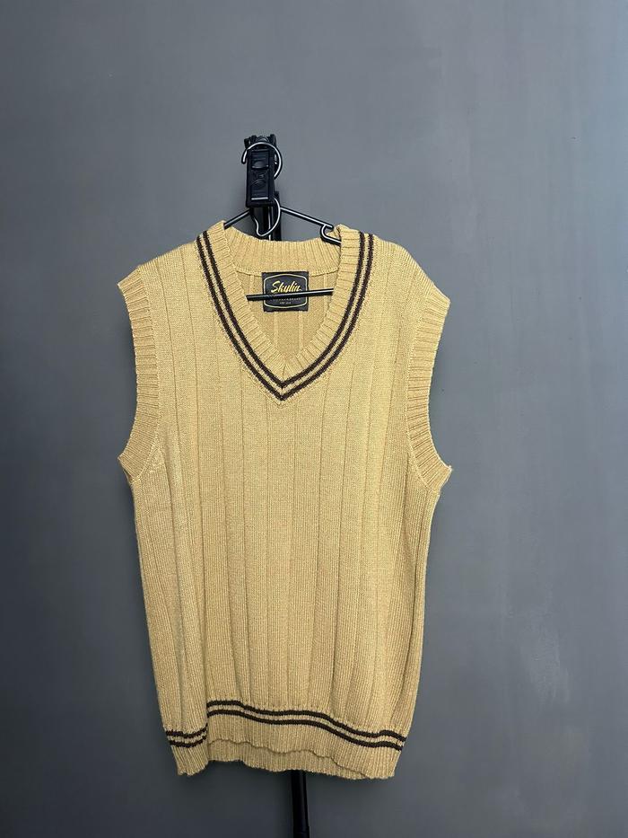 VEST STREET PRELOVED BEJU VEST